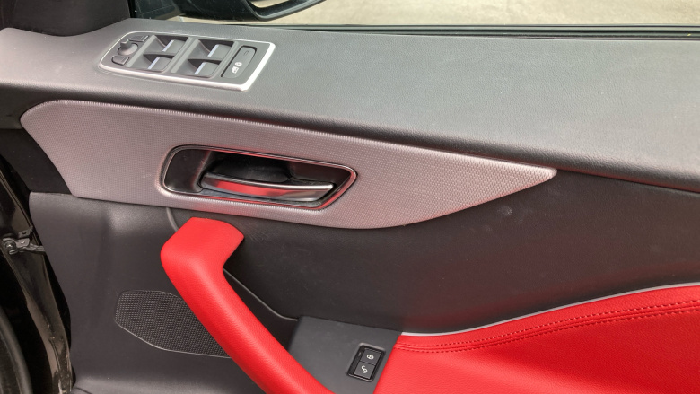 Jaguar F-Pace 2.0d R-Sport 5dr Auto AWD Diesel Estate